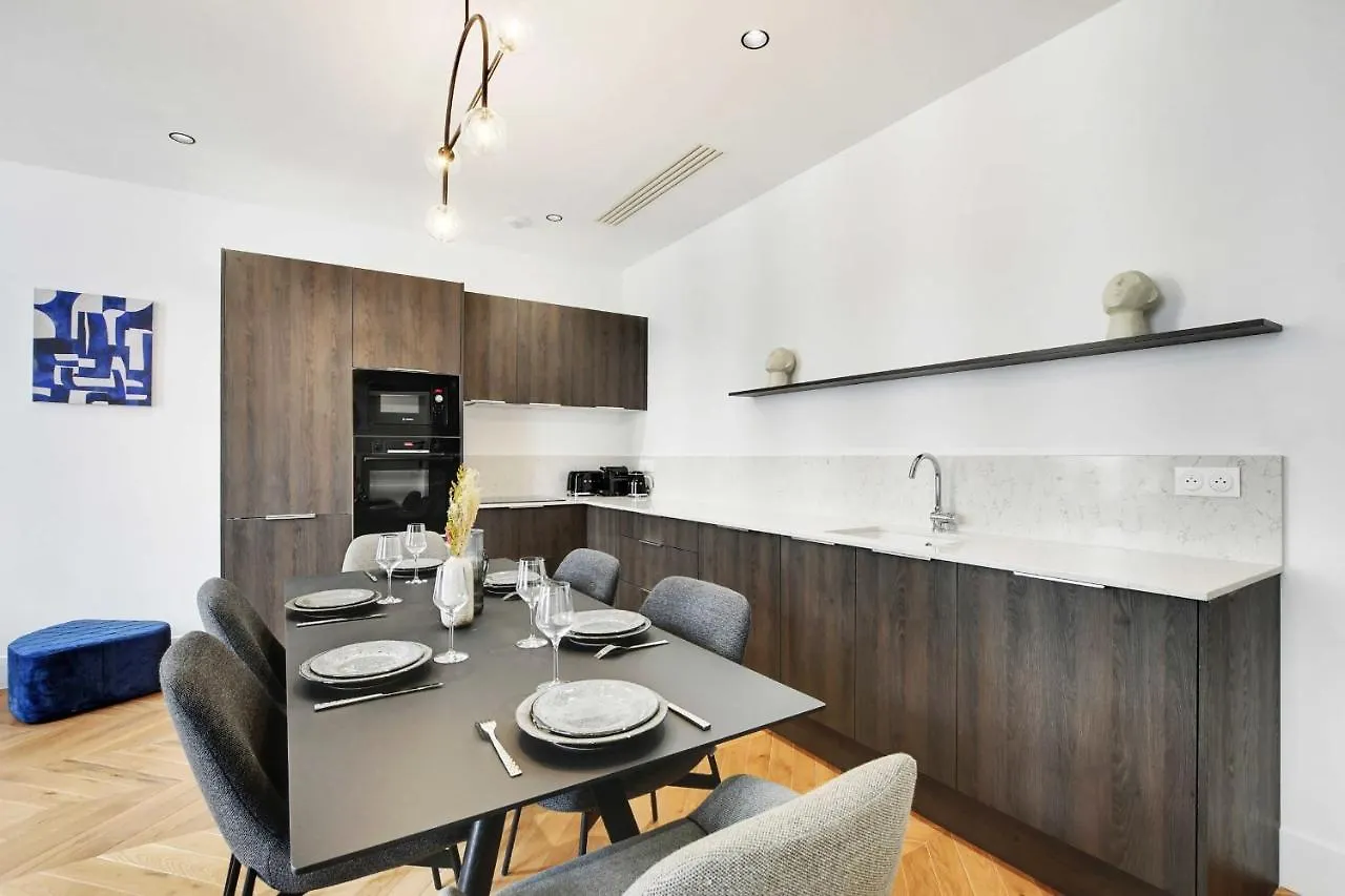 Stunning Apartment - 2Br-6P - Opera Paris France